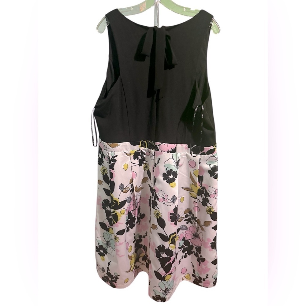 City Chic black/floral dress size XL/22 - Picture 3 of 11